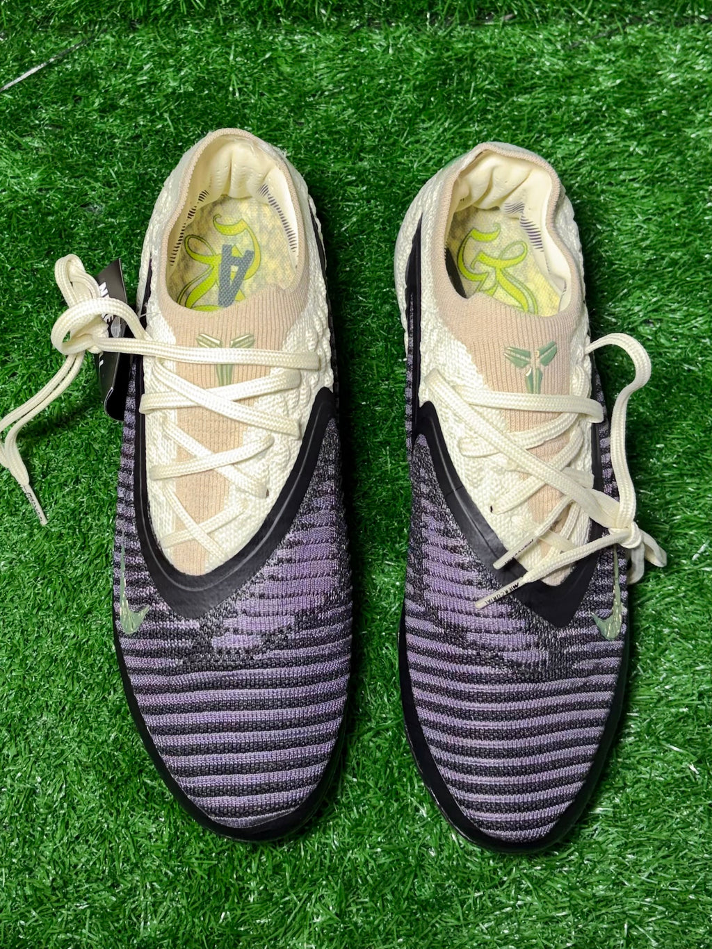Soccer Cleats - Nike Phantom Low - New With Box - Multiple Sizes